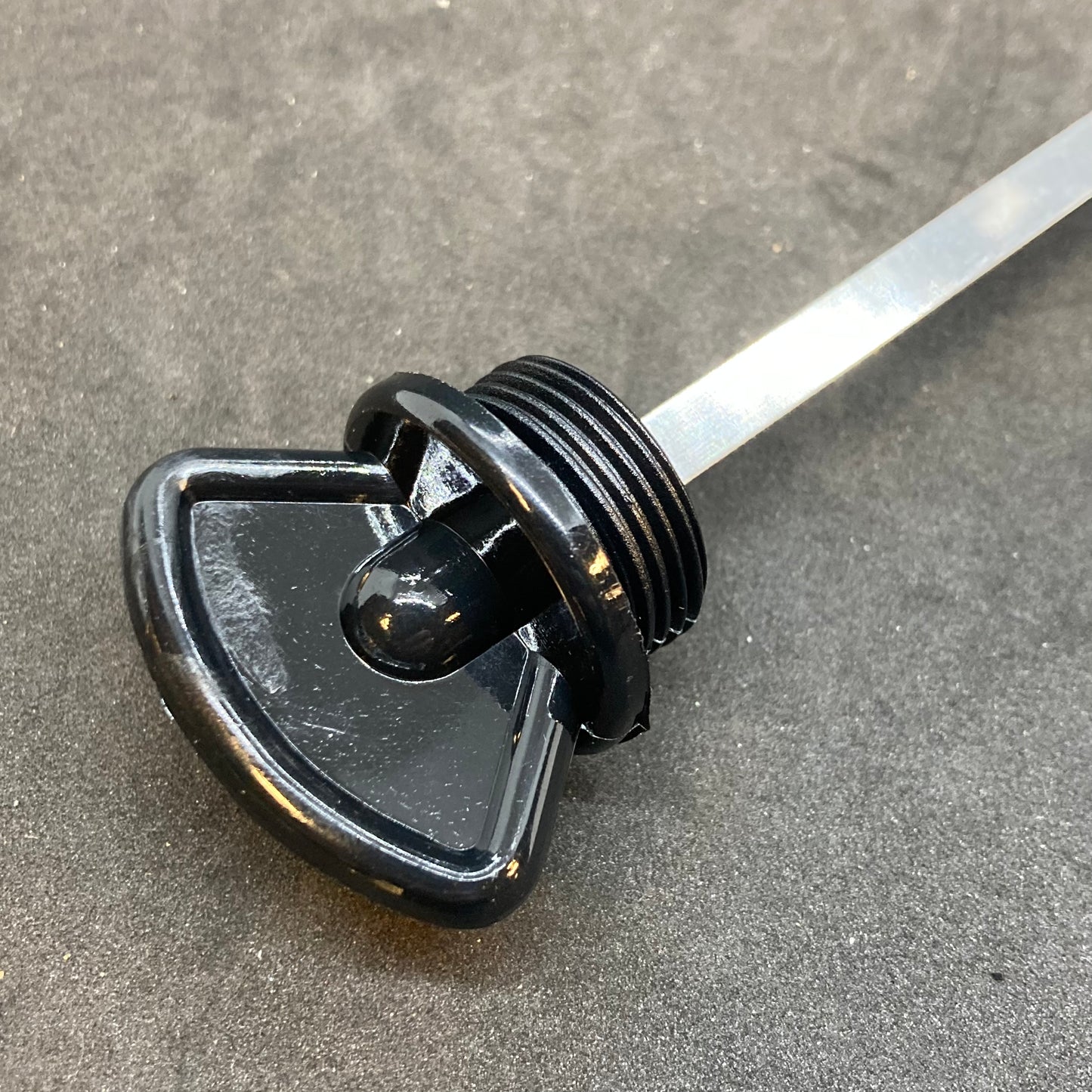 Oil dipstick
