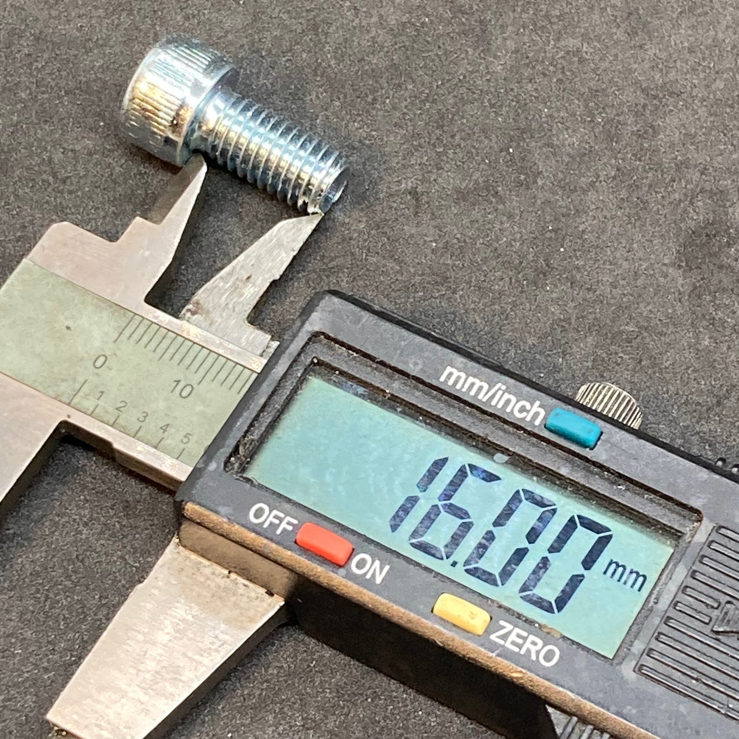 Brake Rotor Bolt (DIN 912 M8 x 16)
