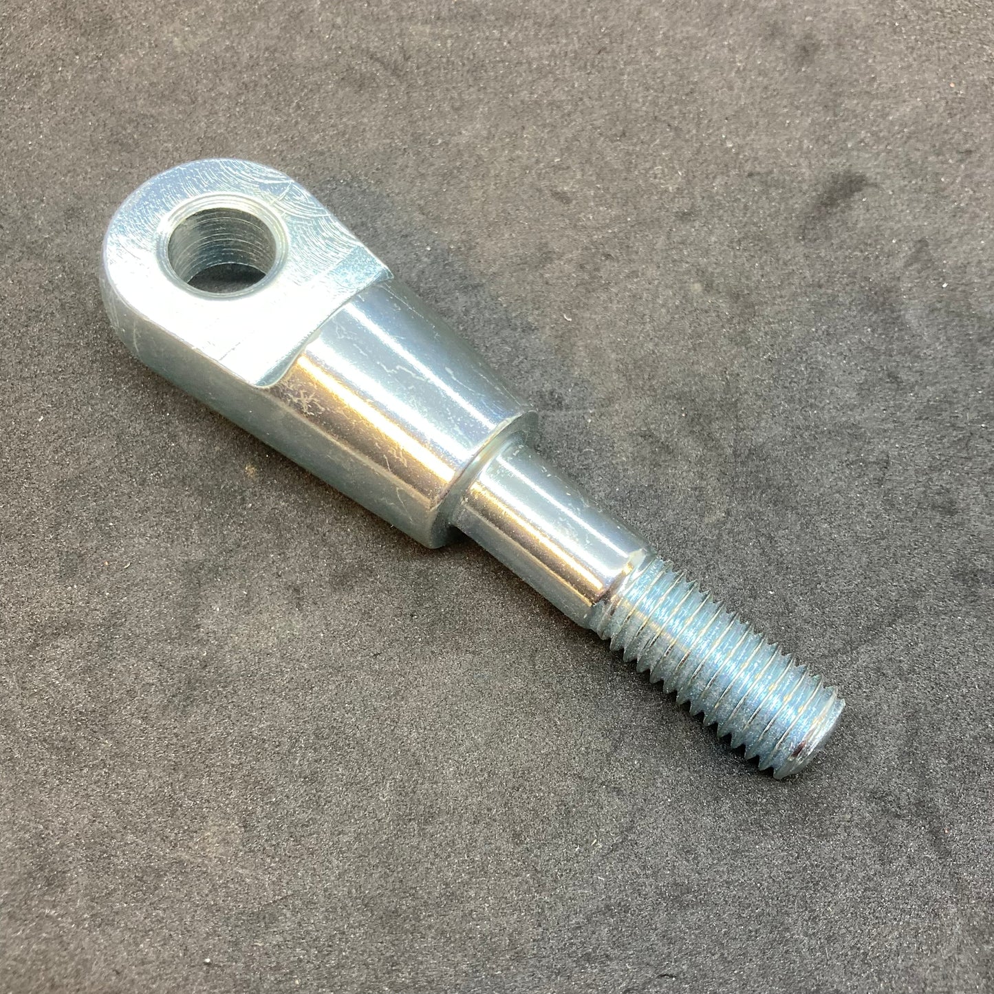 Sidecar strut eyebolt, upper front