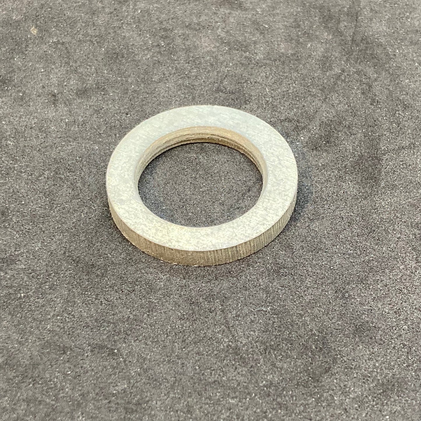 Distance ring for sidecar wheel (2WD only)