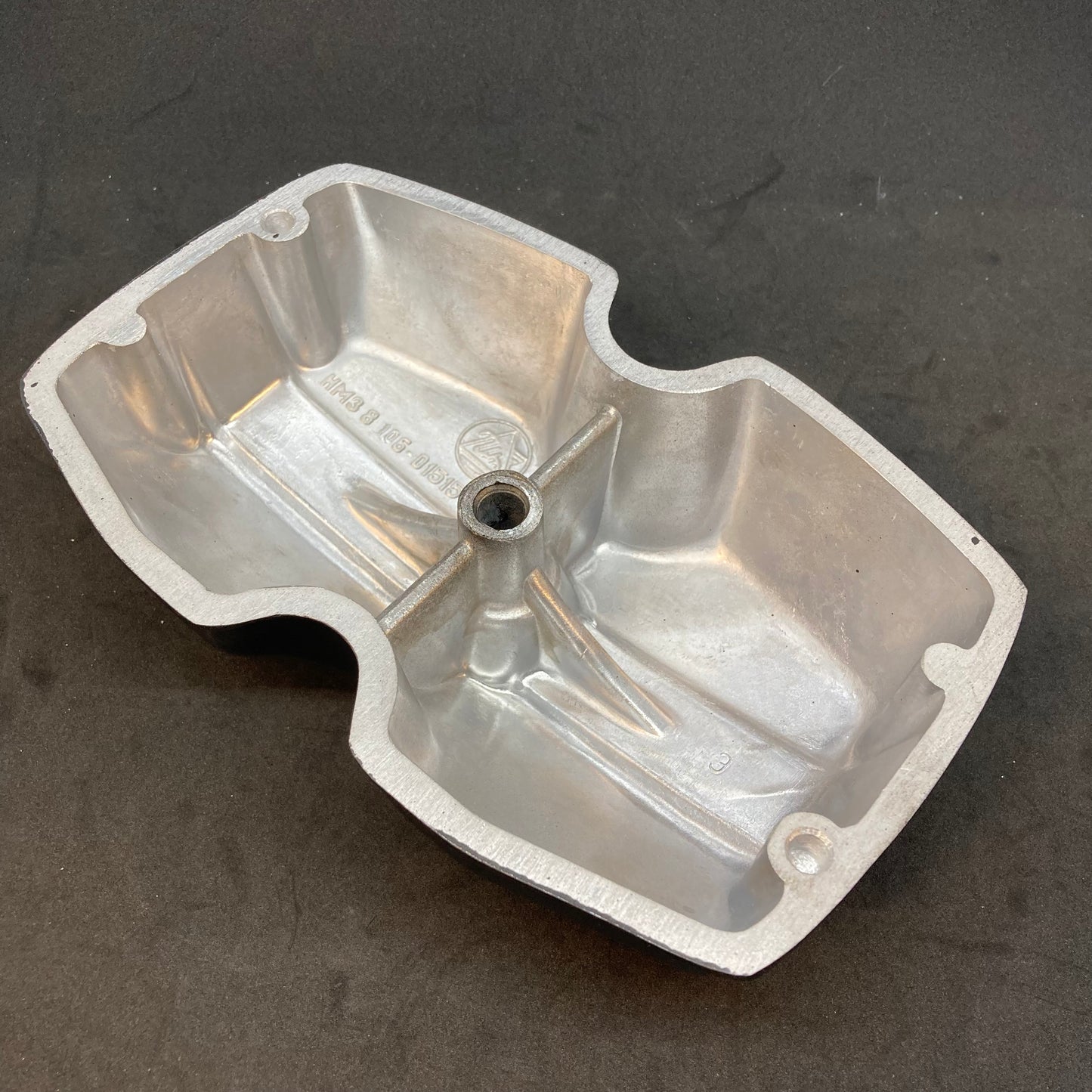 Cylinder head cover through 2018 black