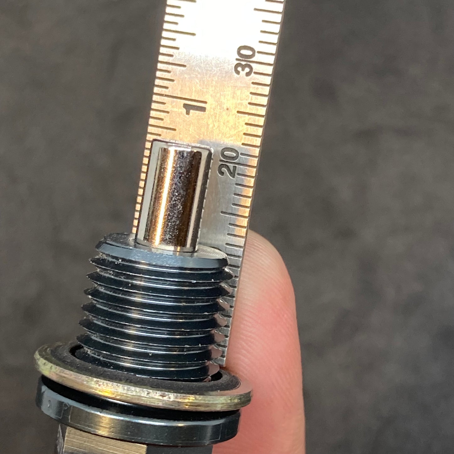 Magnetic engine drain plug (aftermarket)