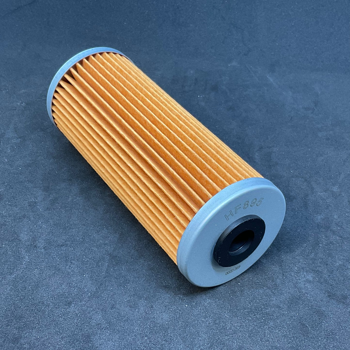 Oil filter cartridge HF895