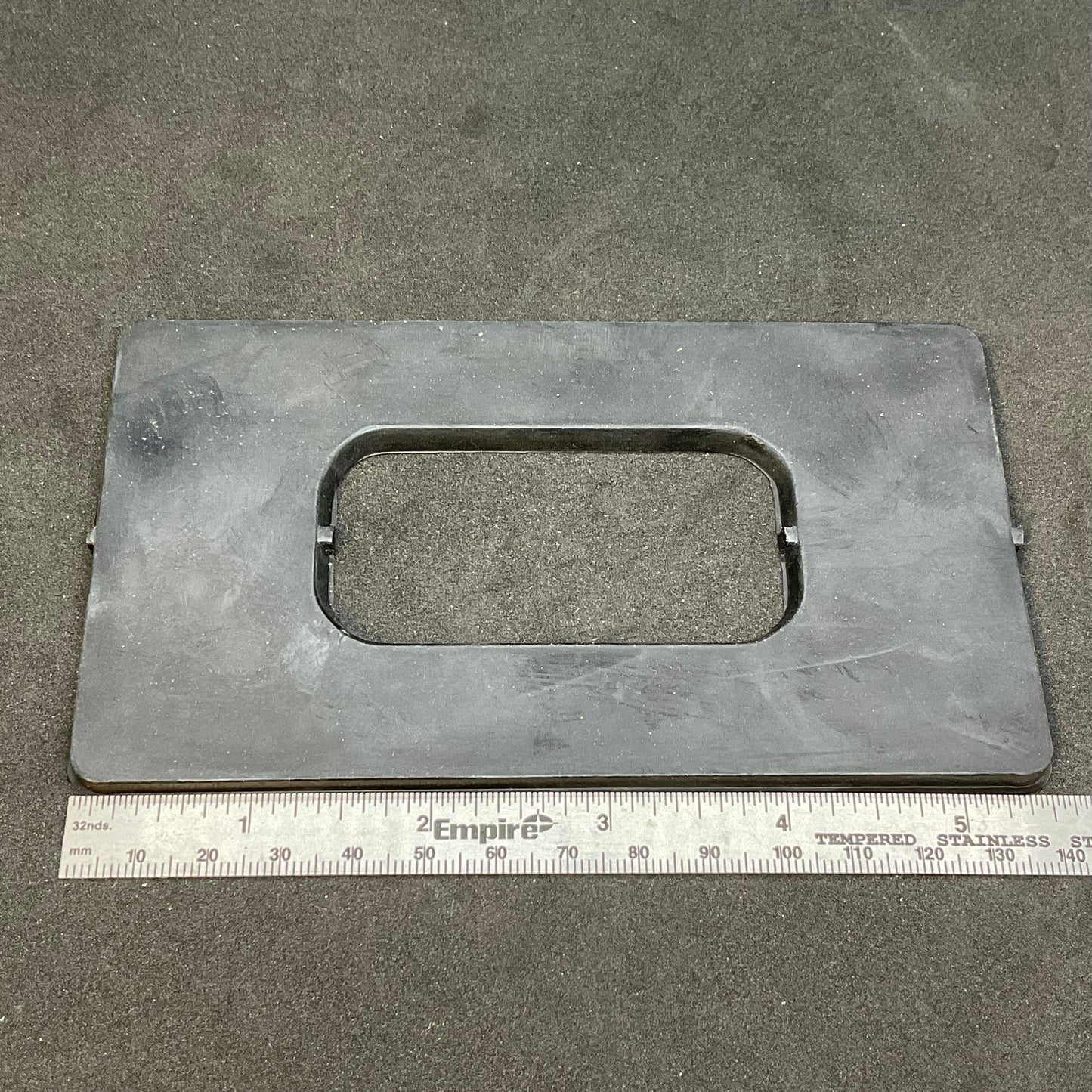 Battery gasket