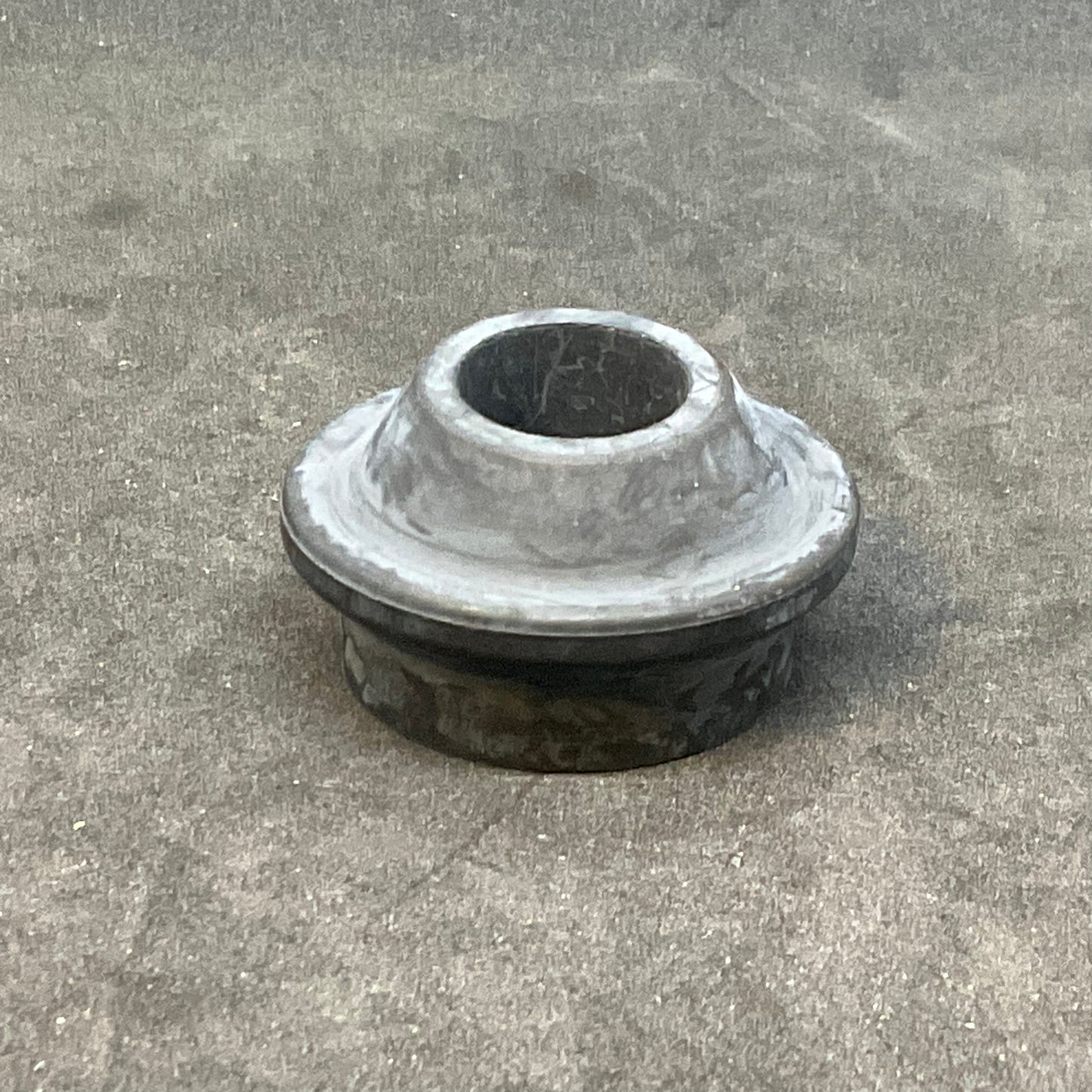 Pushrod tube seal (sealing cap)