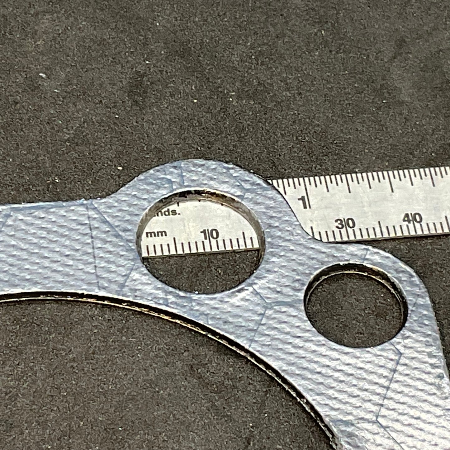 Cylinder head gasket through 2018