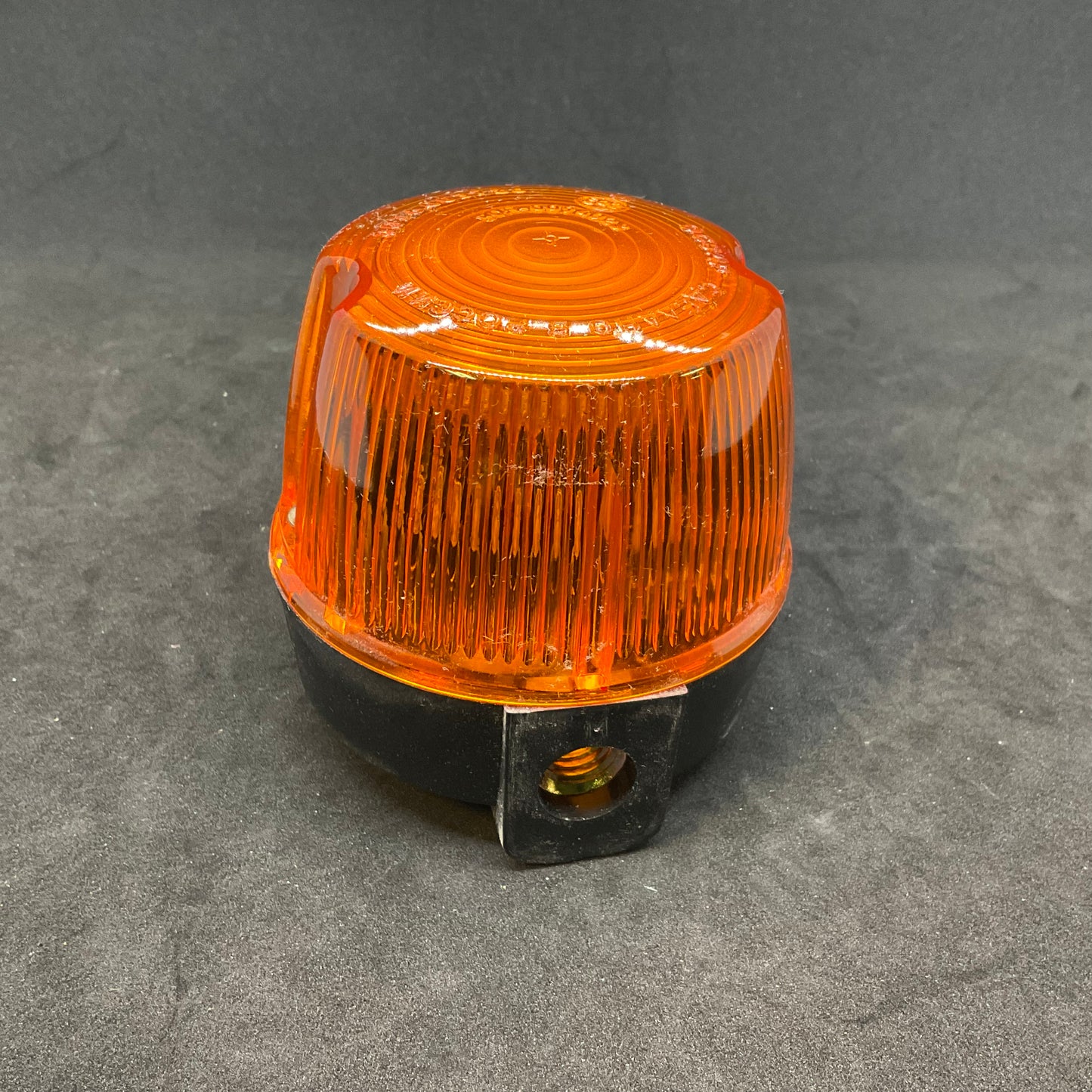 Left turn signal (front and rear)