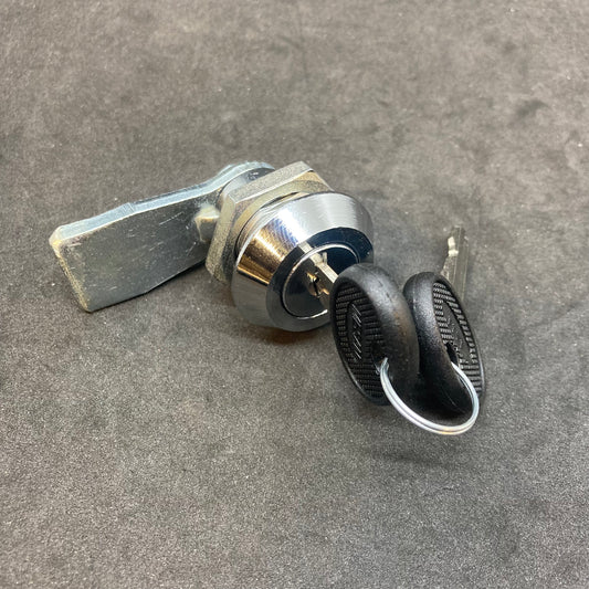 Trunk lock with key
