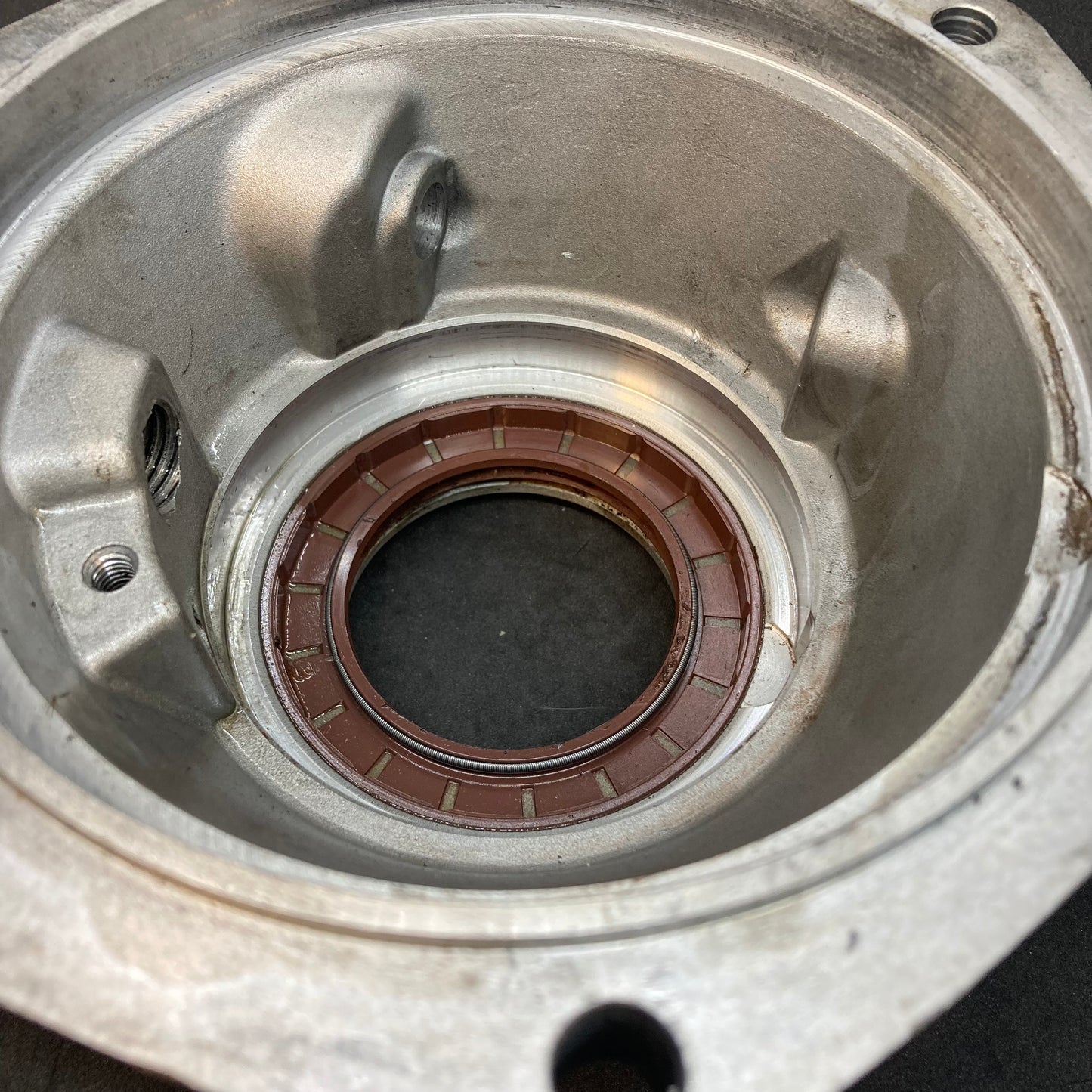 Final drive 2WD output seal installation tool