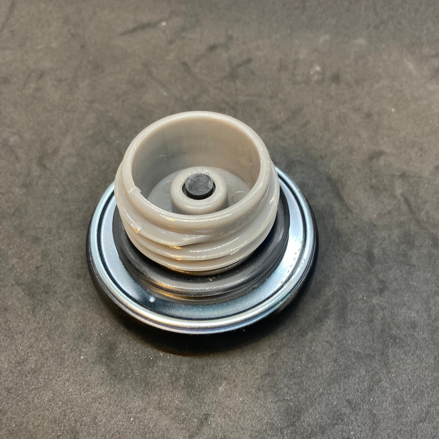 Fuel cap, gloss black, aftermarket