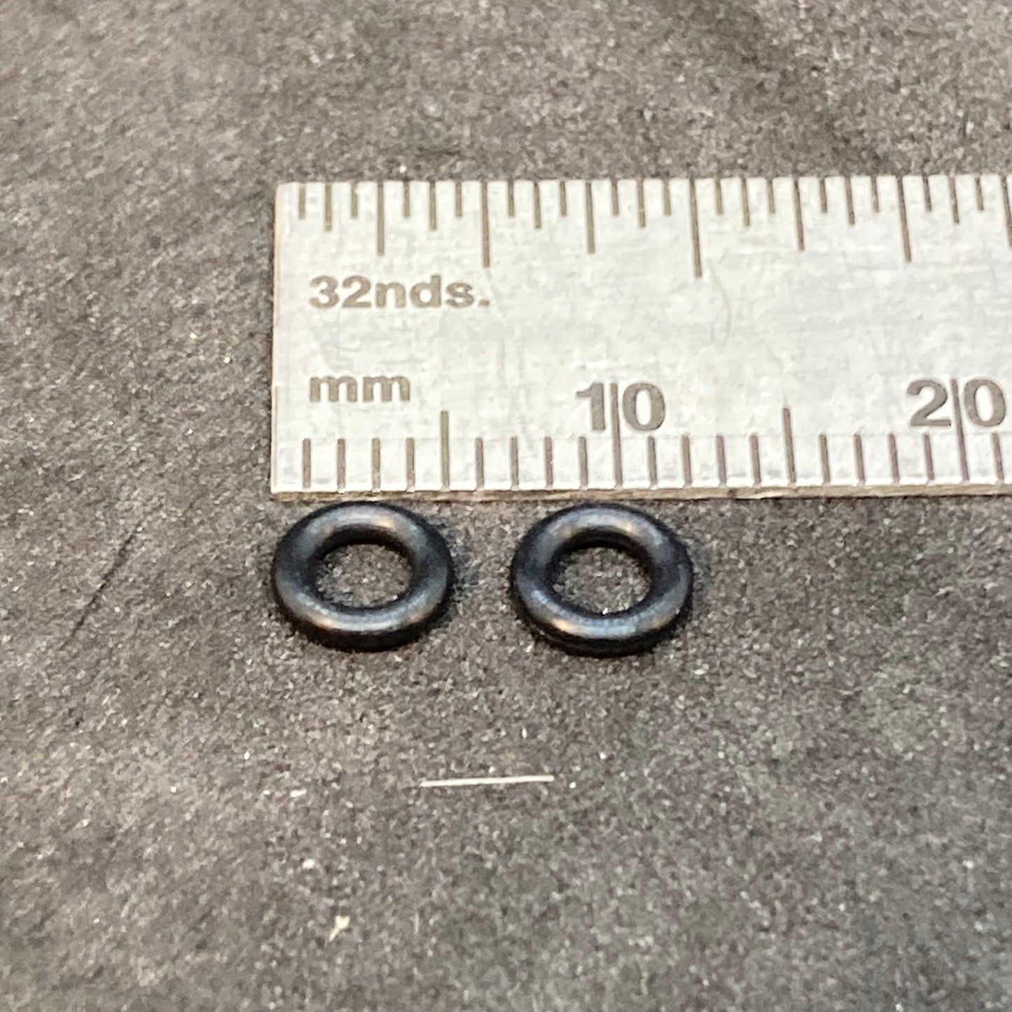 Mixture screw o-ring