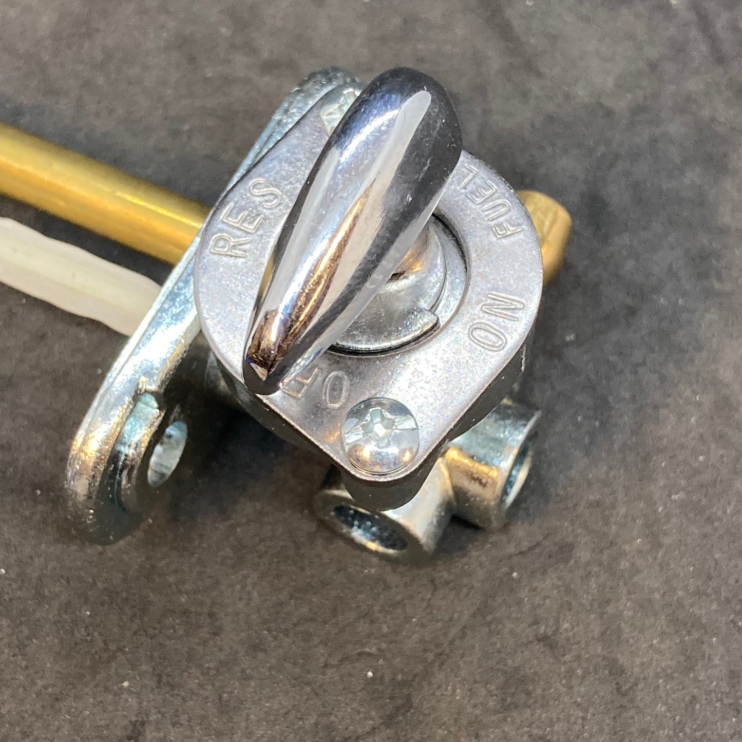 Petcock for two-bolt gas tanks 2007-2013 manual
