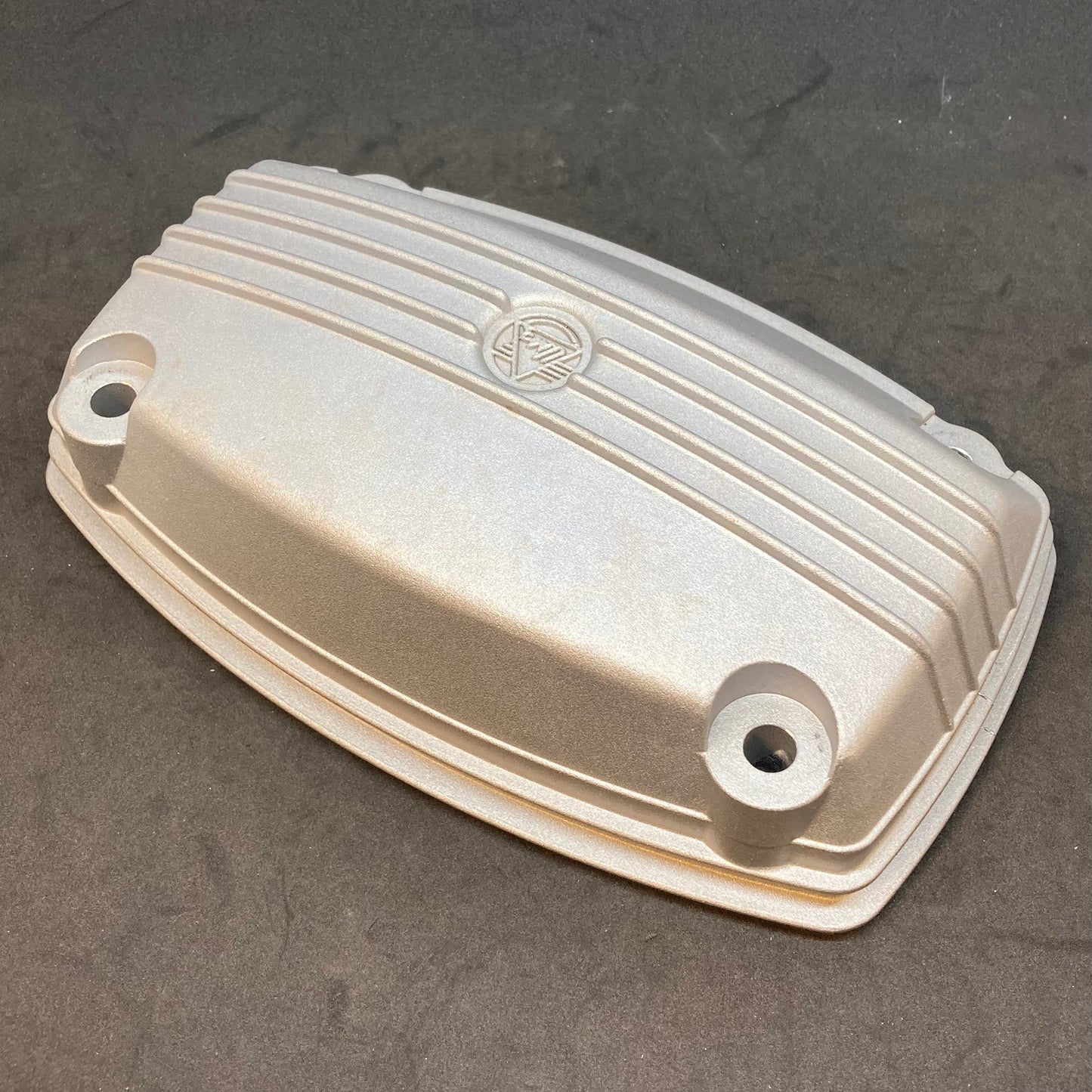 Cylinder head cover 2019+ silver
