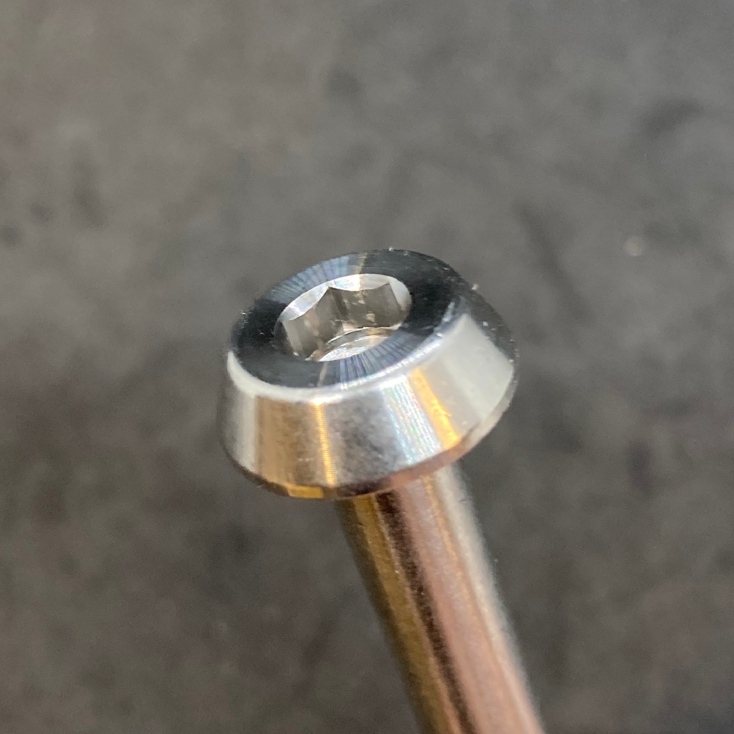 Head cover bolt, upper (long), 2019+