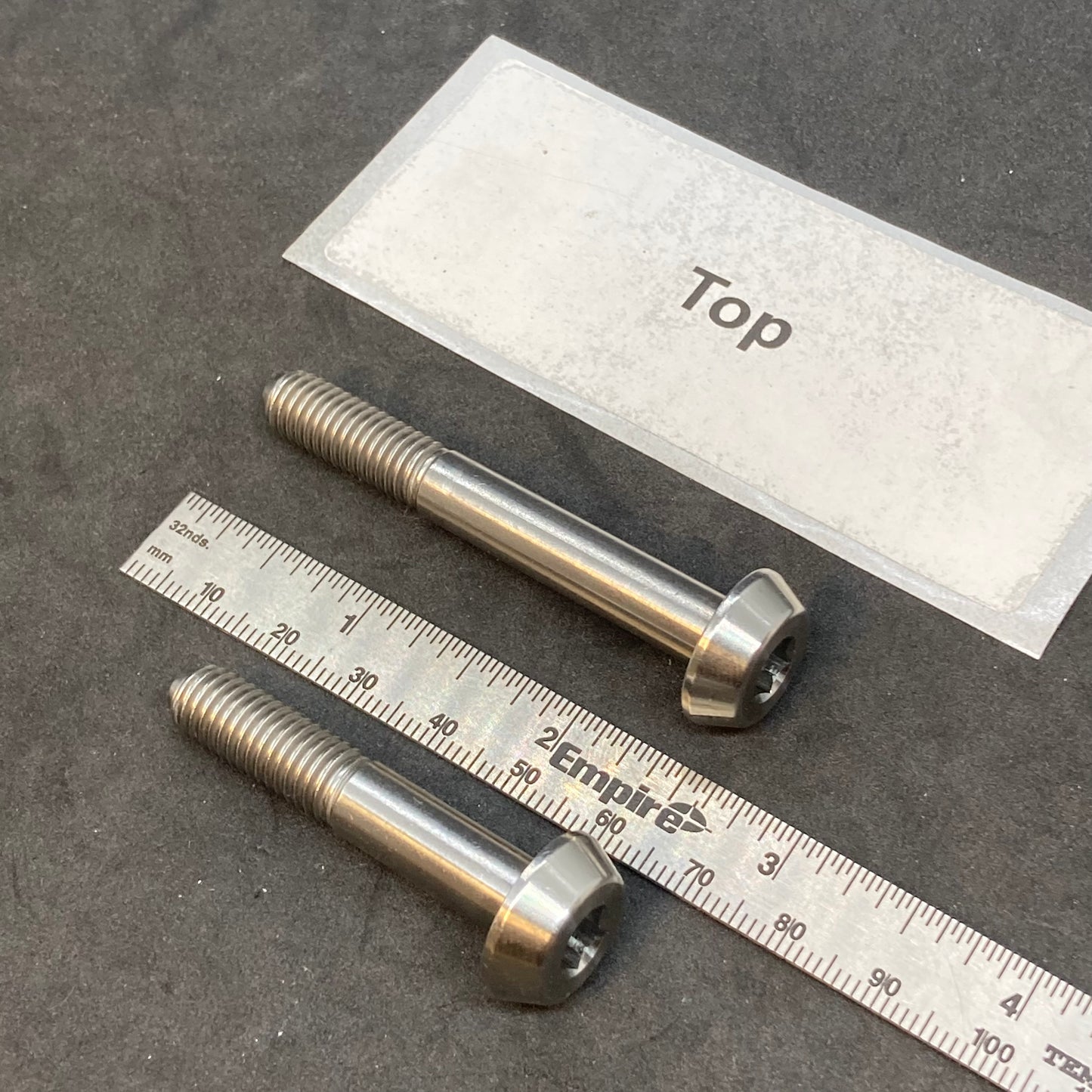 Head cover bolt, upper (long), 2019+