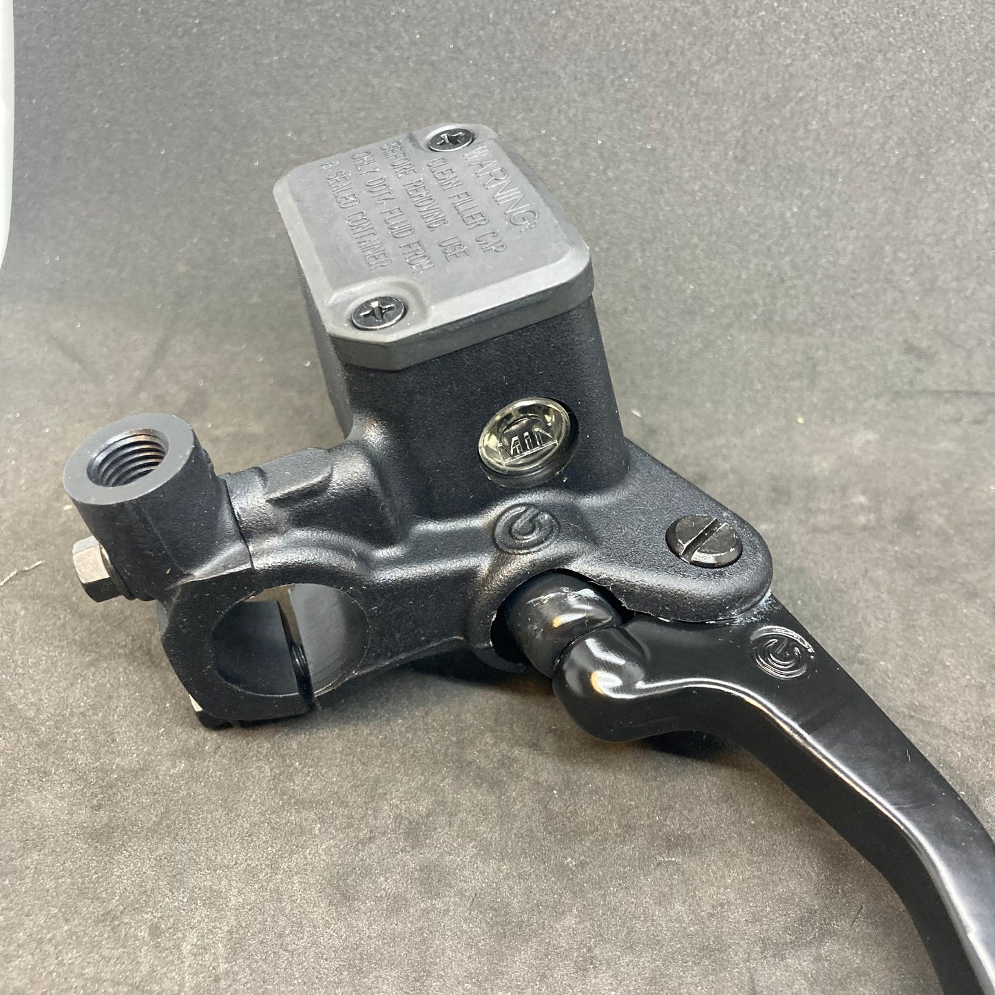 Front brake master cylinder assembly