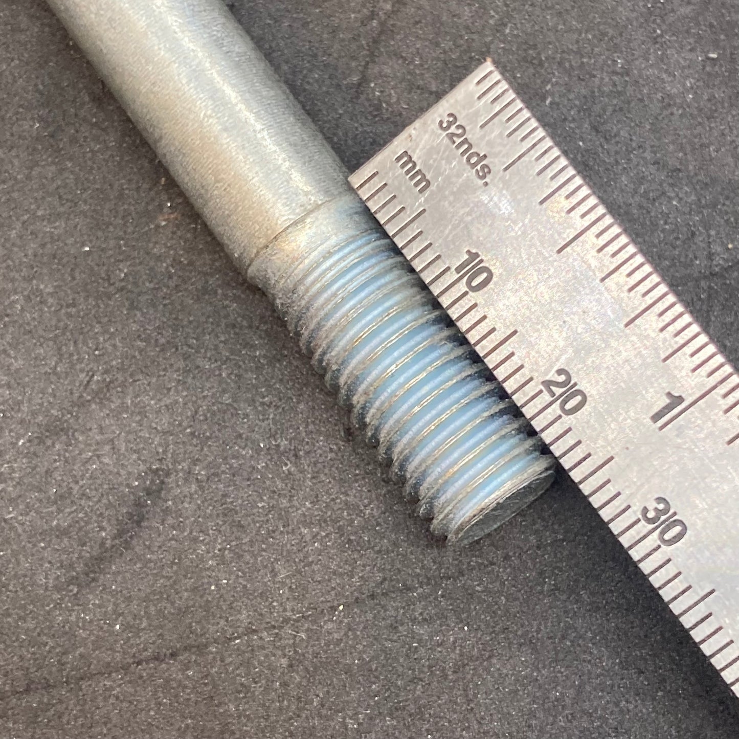 2WD Mounting Stud, long