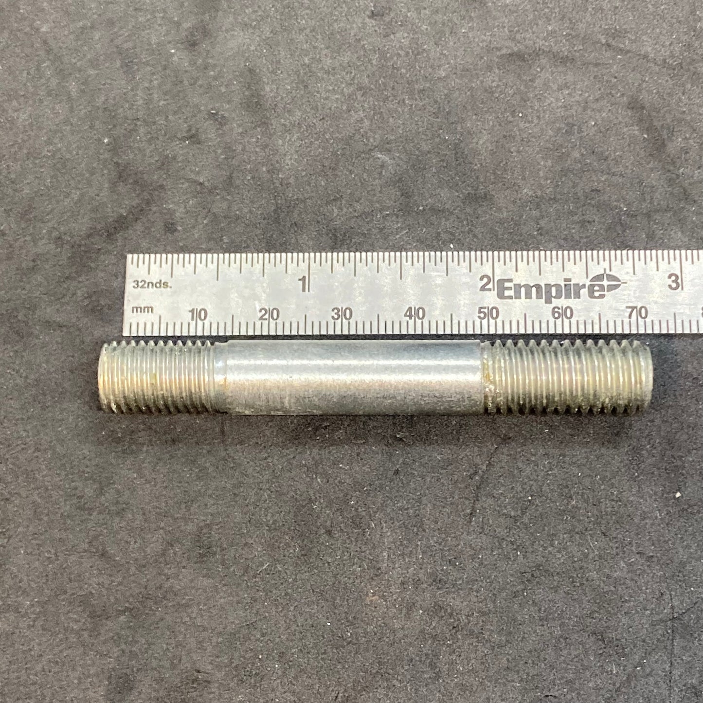 2WD Mounting Stud, short